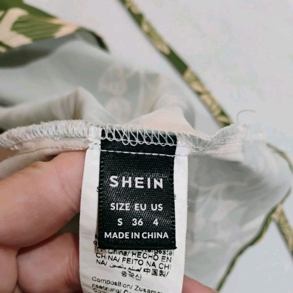 SHEIN Green and Cream Floral Maxi Dress - Picture 5 of 8